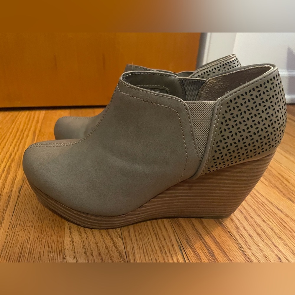EUC Dr. Scholls Wedges 7.5